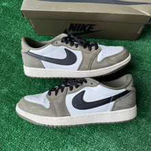 Load image into Gallery viewer, Jordan Medium Olive Low 1s Size 9
