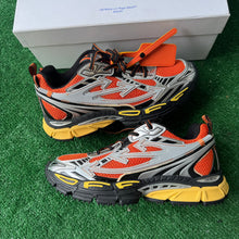 Load image into Gallery viewer, Off White Be Right Back Sneakers Size 40
