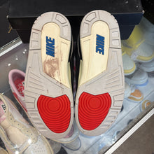 Load image into Gallery viewer, Jordan Rare Air 3s Size 9
