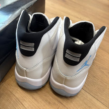 Load image into Gallery viewer, Jordan Legend Blue 11s Size 9
