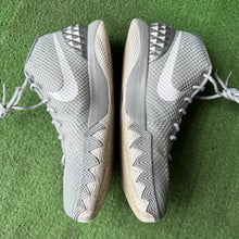 Load image into Gallery viewer, Nike Kyrie Wolf Grey 1s Size 11
