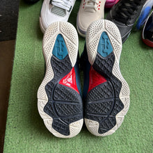 Load image into Gallery viewer, Nike LeBron Swingman 9s Size 11
