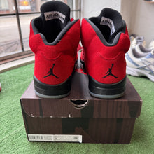 Load image into Gallery viewer, Jordan Raging Bull 5s Size 9
