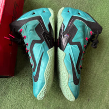 Load image into Gallery viewer, Nike LeBron South Beach 11s Size 13
