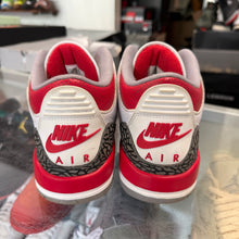 Load image into Gallery viewer, Jordan Fire Red 3s Size 8.5
