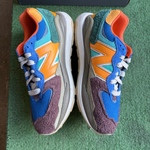 Load image into Gallery viewer, New Balance 57/40s Size 9.5
