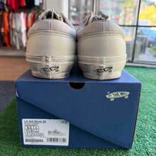 Load image into Gallery viewer, Vans Souvenir Oatmeal Old Skool 36s Size 9.5
