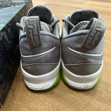 Load image into Gallery viewer, Nike LeBron Dunkman Low 14s Size 8
