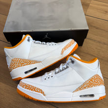 Load image into Gallery viewer, Jordan Orange Citrus 3s Size 11.5W/10M
