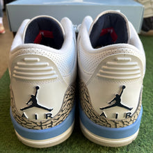 Load image into Gallery viewer, Jordan UNC 3s Size 11.5
