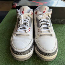 Load image into Gallery viewer, Jordan Fire Red 3s Size 11
