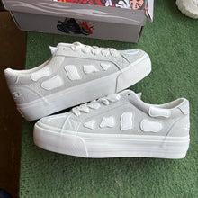 Load image into Gallery viewer, Octavious Marks Skate Shoes Size 11
