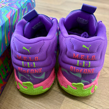 Load image into Gallery viewer, Puma Toxic LaMelo Ball MB.03s Size 10

