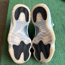 Load image into Gallery viewer, Jordan Neapolitan 11s Size 7W/5.5M
