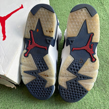 Load image into Gallery viewer, Jordan Olympic 6s Size 8
