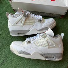 Load image into Gallery viewer, Jordan White Oreo 4s Size 12

