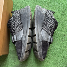 Load image into Gallery viewer, Burberry Ramsey Sneakers Size 43
