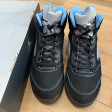 Load image into Gallery viewer, Jordan University Blue 5s Size 12
