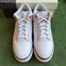 Load image into Gallery viewer, Jordan Georgia Peach 3s Size 11.5W/10M
