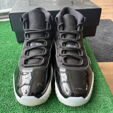Load image into Gallery viewer, Jordan Space Jam 11s Size 12
