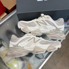 Load image into Gallery viewer, New Balance 9060s Size 8
