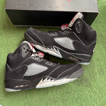 Load image into Gallery viewer, Jordan Reimagined Metallic 5s Size 10.5
