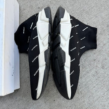 Load image into Gallery viewer, Balenciaga Speed Trainers Size 12

