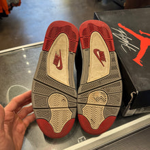 Load image into Gallery viewer, Jordan Bred 4s Size 8.5
