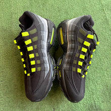 Load image into Gallery viewer, Nike Air Max 95s Size 9
