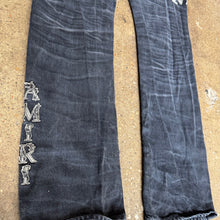 Load image into Gallery viewer, Amiri Denim Size 30
