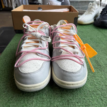 Load image into Gallery viewer, Nike Off White Lot 9 Low Dunks Size 10
