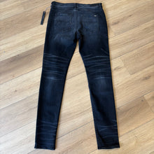 Load image into Gallery viewer, Amiri Denim Size 38
