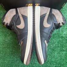 Load image into Gallery viewer, Jordan Palomino 1s Size 8
