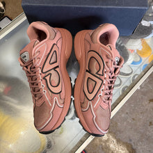 Load image into Gallery viewer, Dior B30s Size 41
