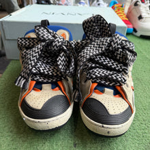 Load image into Gallery viewer, Lanvin Curbs Size 42
