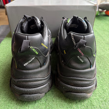 Load image into Gallery viewer, Balenciaga Triple S Size 46
