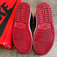 Load image into Gallery viewer, Jordan Satin Bred 1s Size 9W/7.5M

