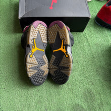 Load image into Gallery viewer, Jordan Bordeaux 6s Size 8.5
