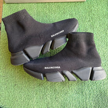 Load image into Gallery viewer, Balenciaga Sock Runners Size 41
