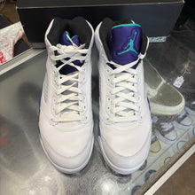 Load image into Gallery viewer, Jordan Grape 5s Size 10
