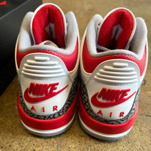 Load image into Gallery viewer, Jordan Fired Red 3s Size 9
