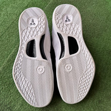 Load image into Gallery viewer, Nike Lakers Home Protro 8s Size 11
