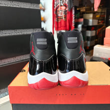 Load image into Gallery viewer, Jordan Bred 11s Size 11
