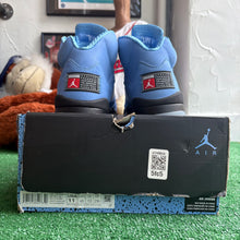 Load image into Gallery viewer, Jordan UNC 5s Size 11
