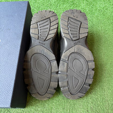 Load image into Gallery viewer, Dior B30s Size 44
