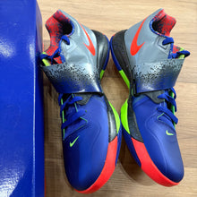 Load image into Gallery viewer, Nike Nerf KD 4s Size 12
