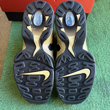 Load image into Gallery viewer, Nike Vegas Gold Air DT Max 96s Size 9
