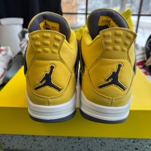 Load image into Gallery viewer, Jordan Lightning 4s Size 9.5
