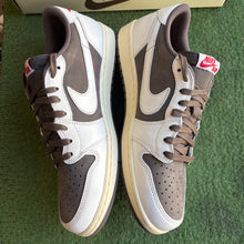 Load image into Gallery viewer, Jordan Travis Scott Reverse Mocha Low 1s Size 11
