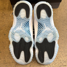 Load image into Gallery viewer, Jordan Legend Blue 11s Size 8
